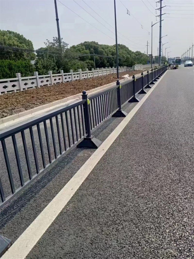 道路護(hù)欄